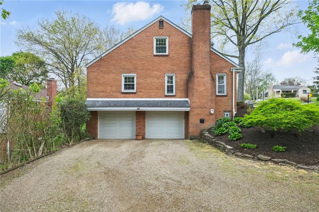 570 Richland Road Pittsburgh, PA 15228 - Photo 6 of 44 Gallery Image 6