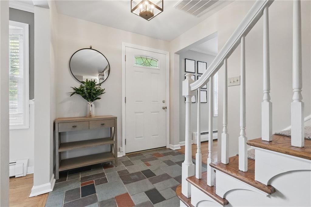 570 Richland Road Pittsburgh, PA 15228 - Photo 10 of 44 Gallery Image 10