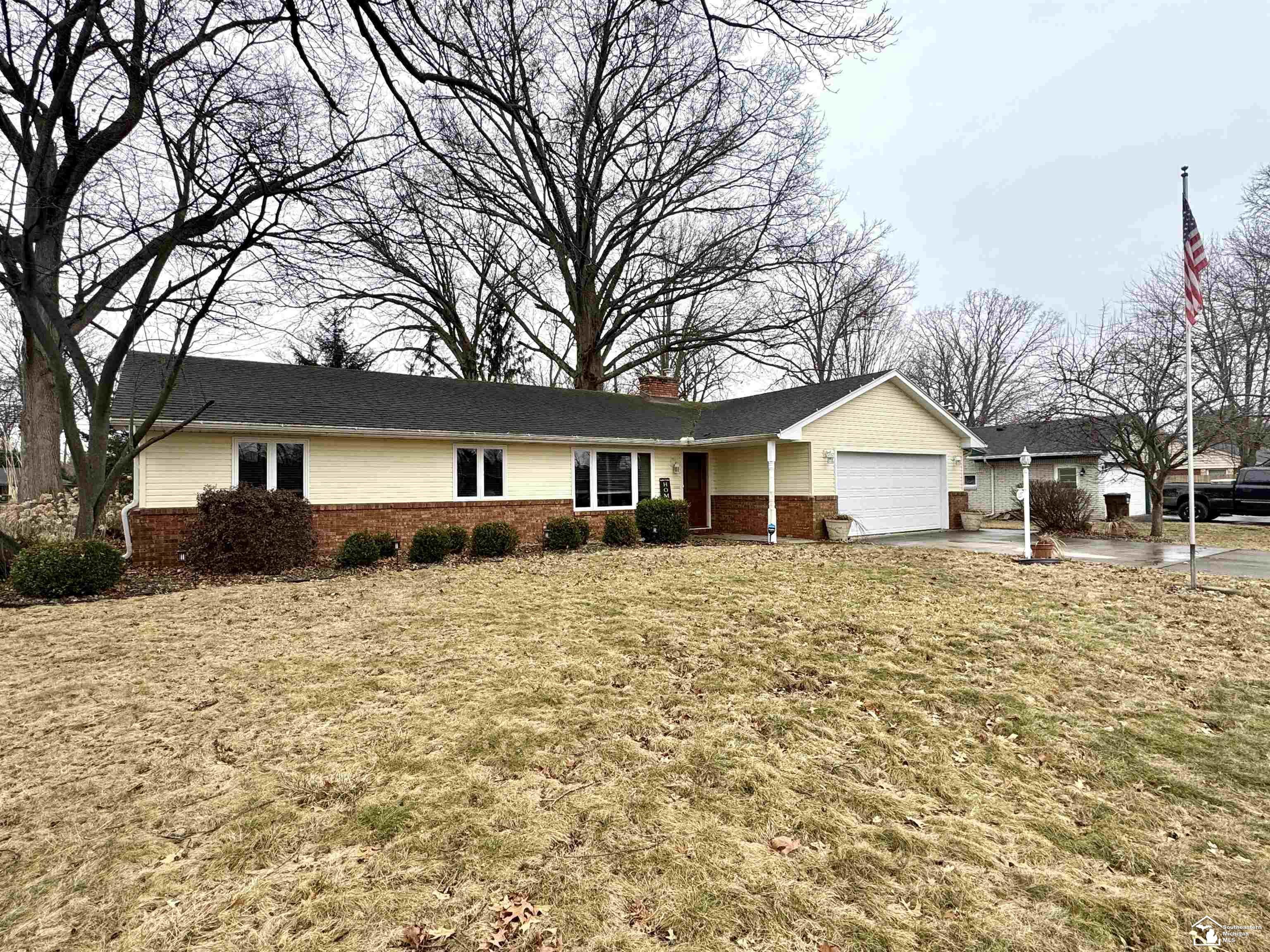 1237 Valetta Drive Temperance, MI 48182 - Photo 1 of 27 50167831-e337d4fb-9e58-4859-9858-255179565b6b.JPG