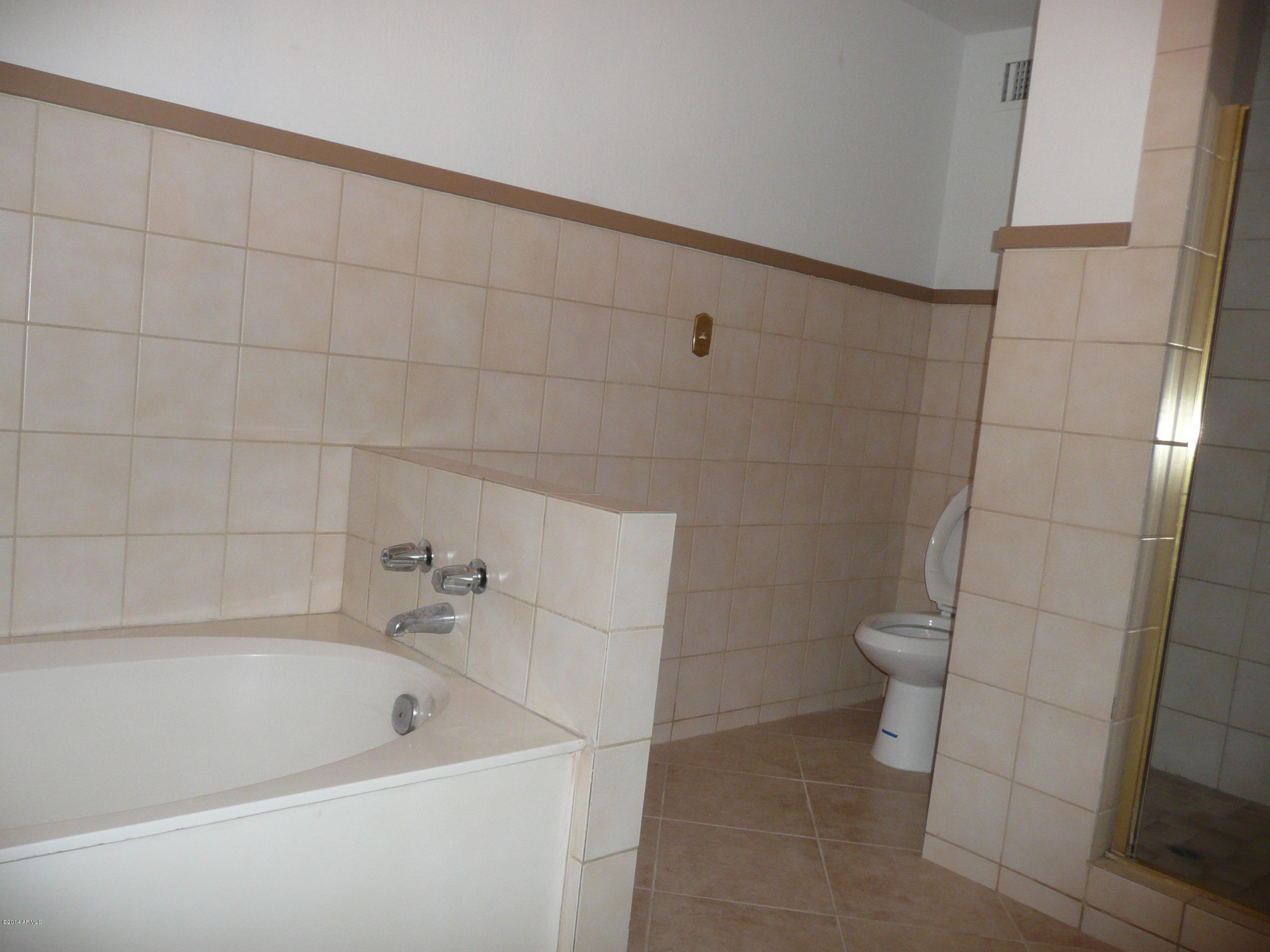 4950 East Camelback Road Phoenix, AZ 85018 - Photo 17 of 25 P1080279