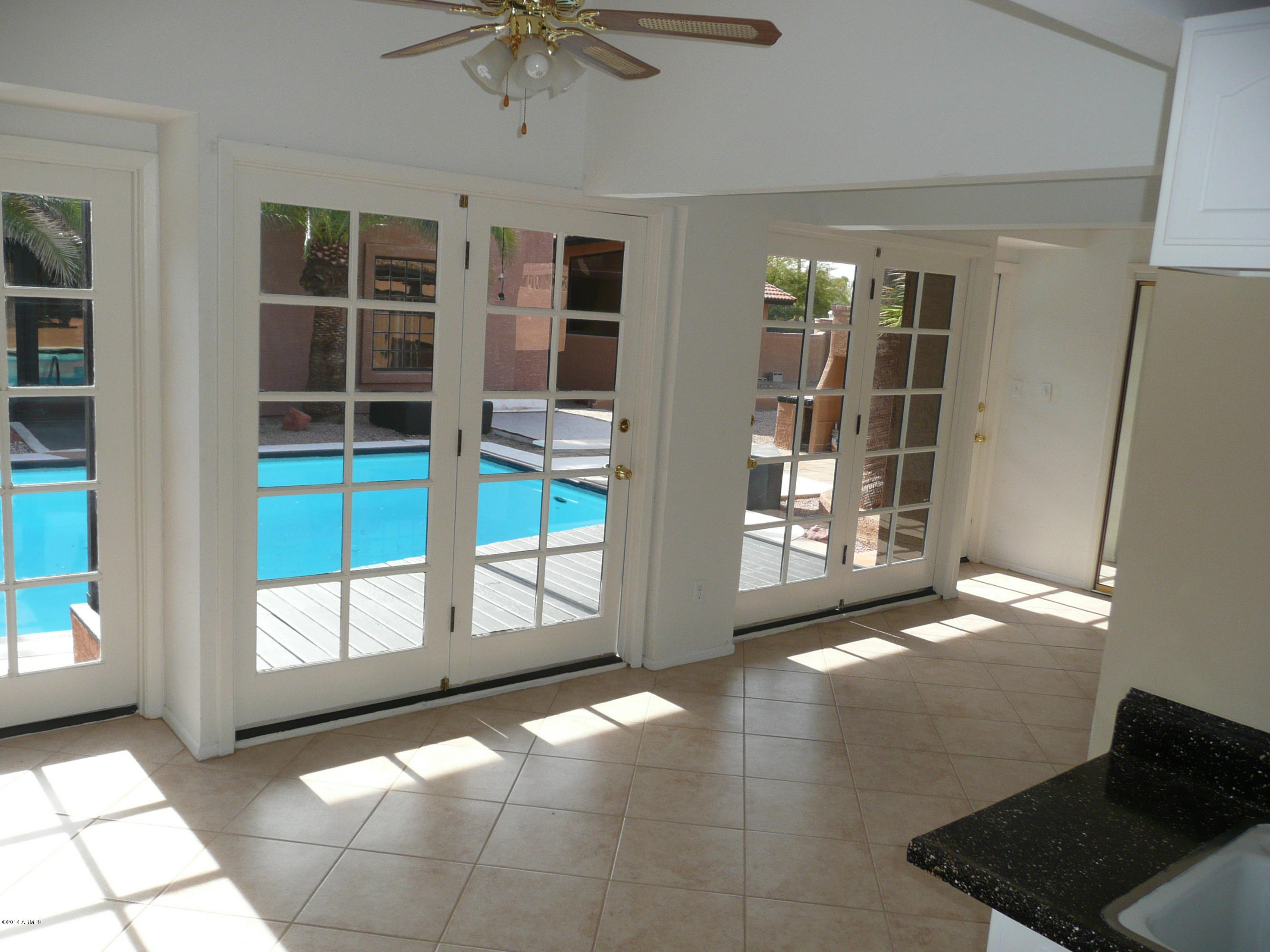4950 East Camelback Road Phoenix, AZ 85018 - Photo 20 of 25 P1080305