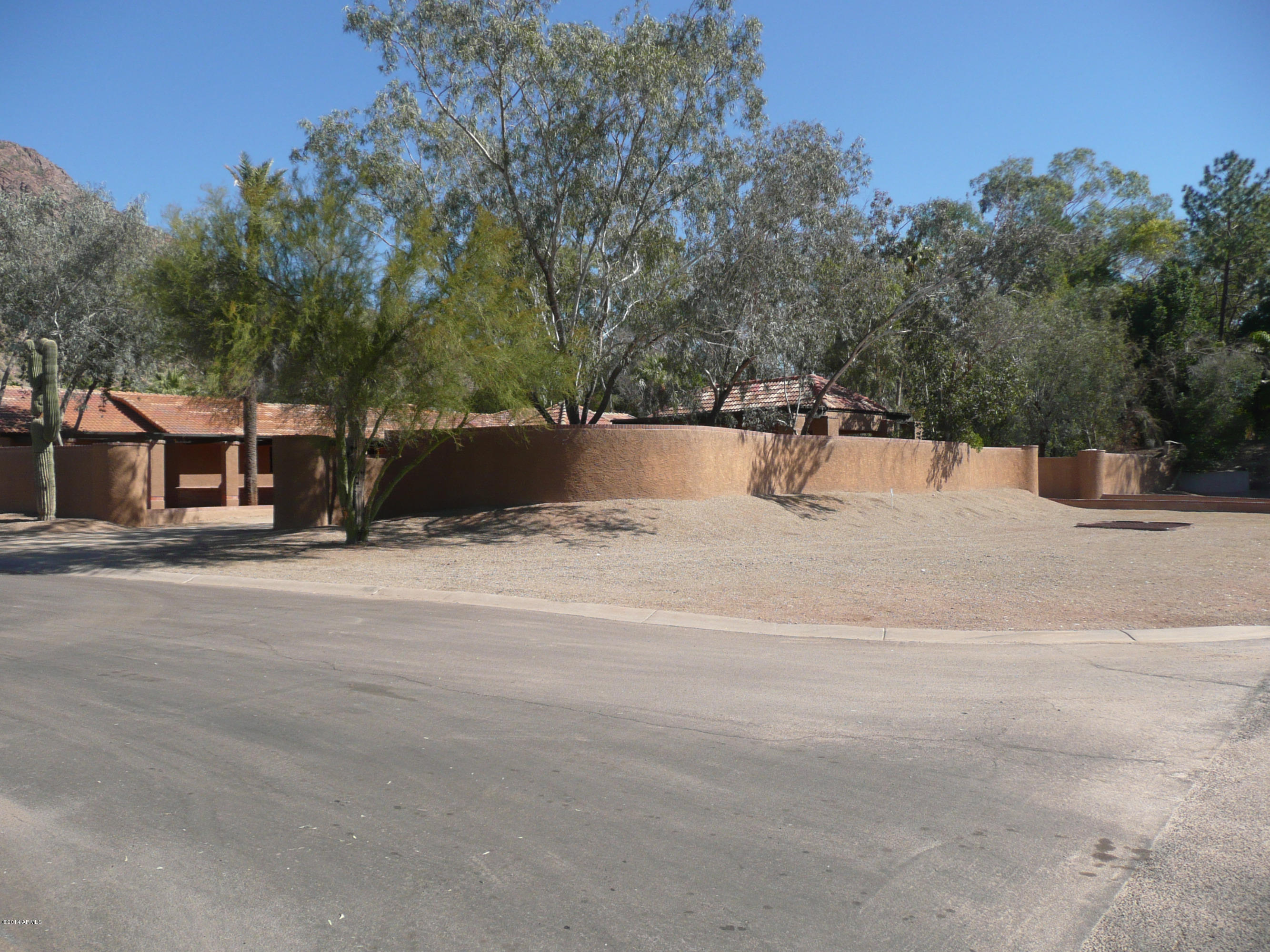 4950 East Camelback Road Phoenix, AZ 85018 - Photo 2 of 25 P1080323