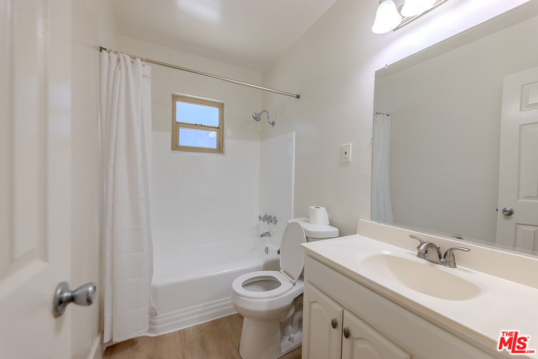 233 East Alameda Avenue, Unit A Burbank, CA 91502 - Photo 11 of 24
