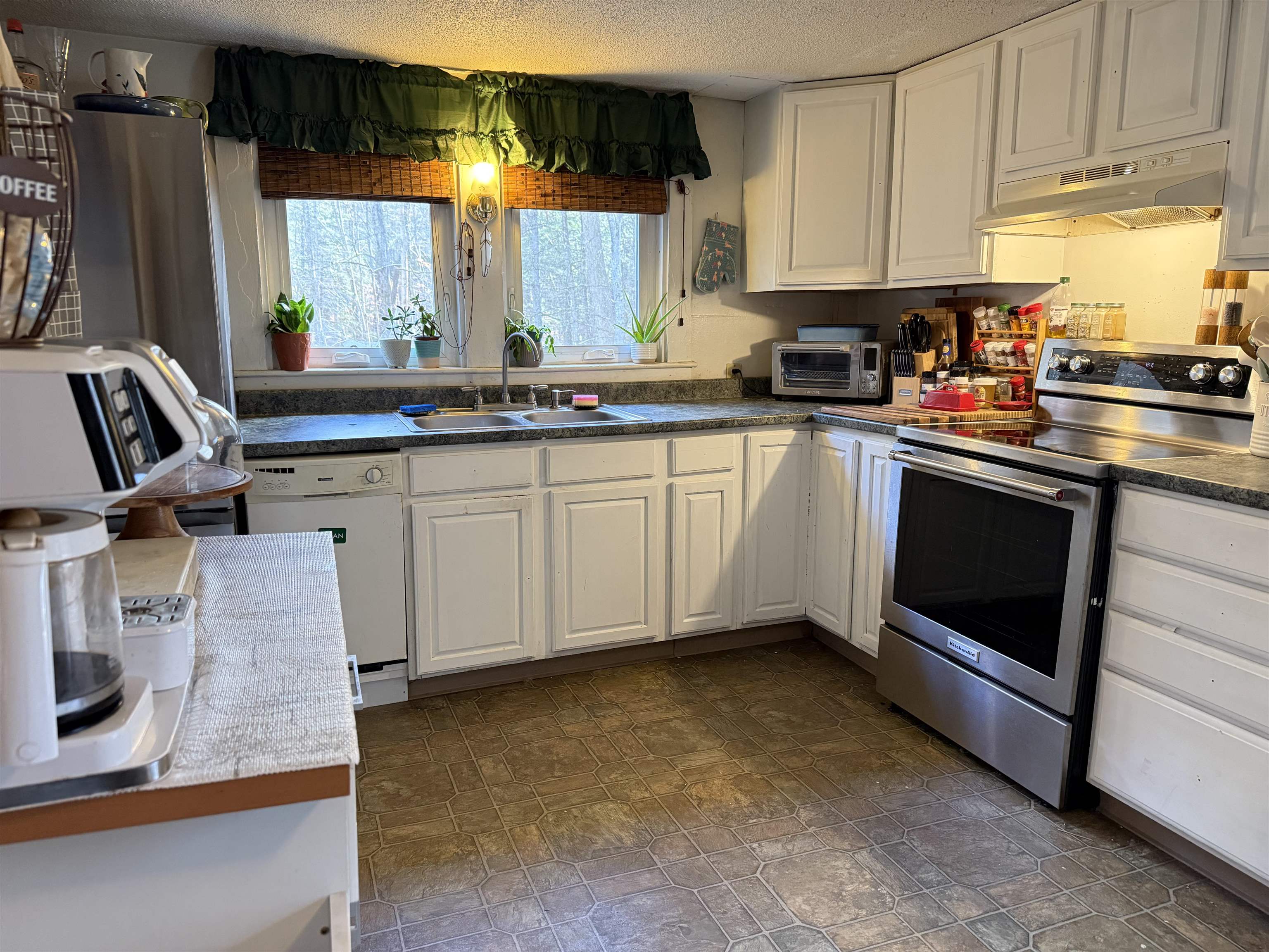 662 Highway 30 Newfane, VT 05345 - Photo 4 of 33