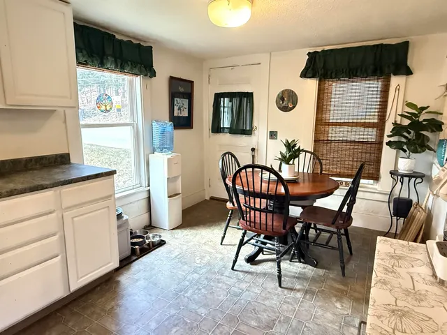 $249,000 | 662 Highway 30, Newfane, VT 05345