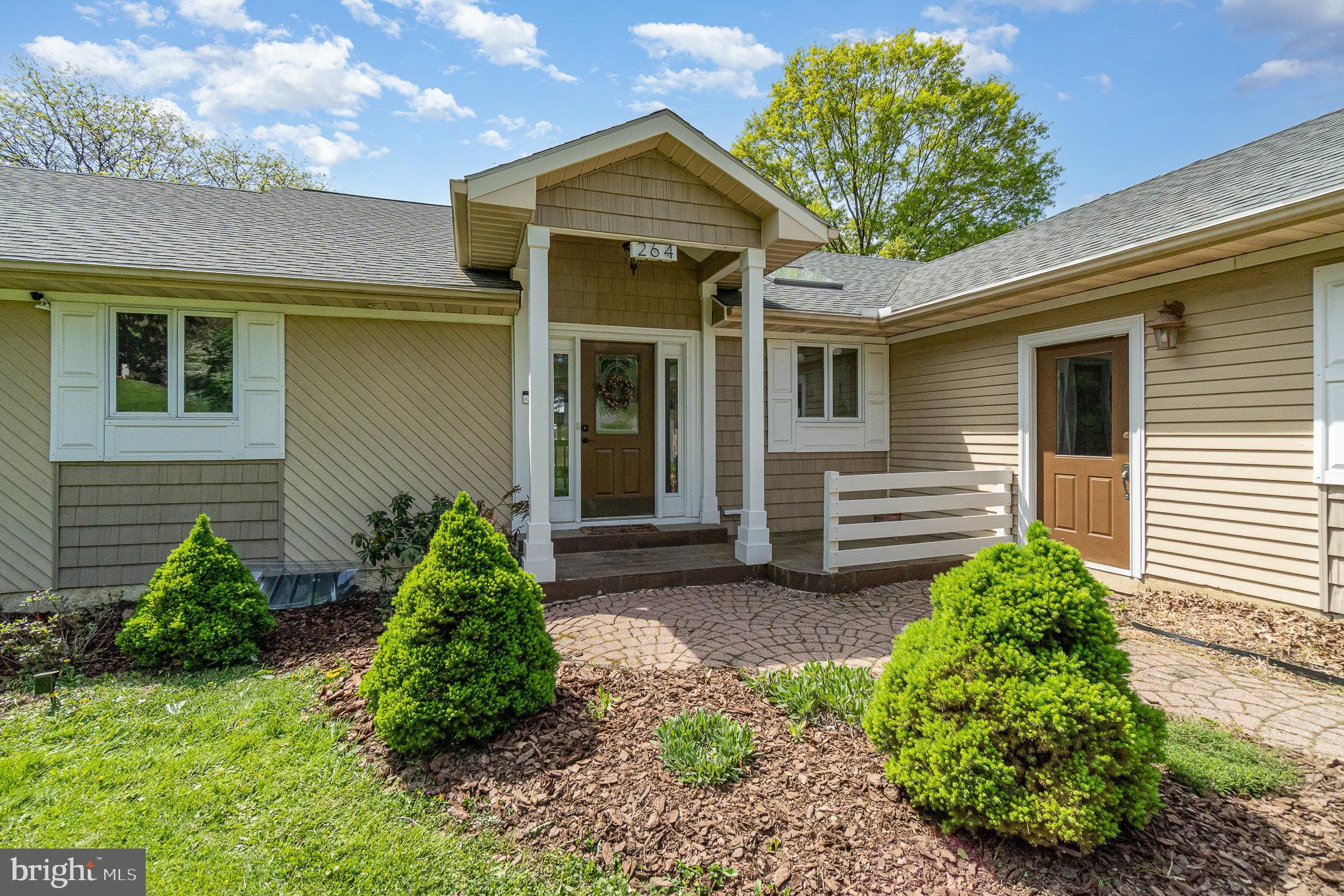 264 Old Delp Road Lancaster, PA 17601 - Photo 4 of 37 Gallery Image 4
