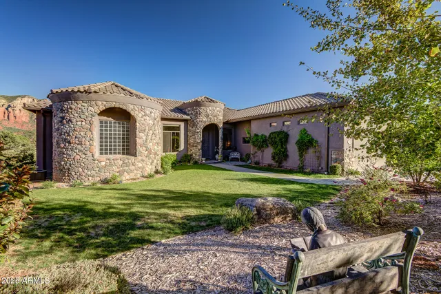 $3,400,000 | 110 Sugar Loaf Drive, Sedona, AZ 86336