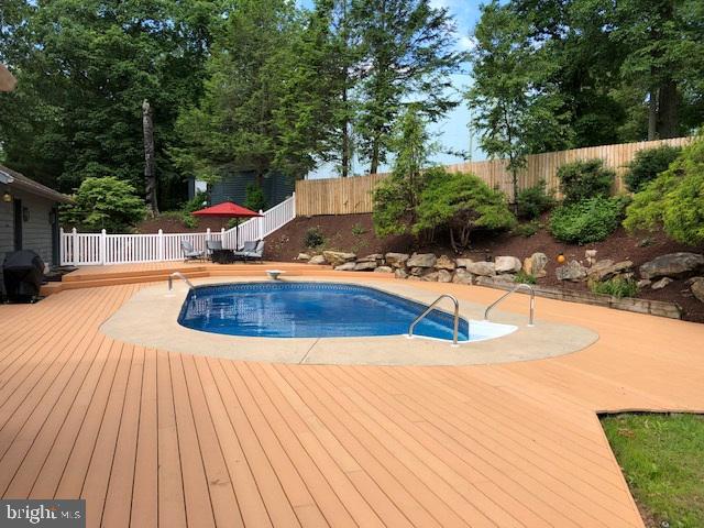 1011 Woodridge Road Red Lion, PA 17356 - Photo 38 of 44 Gallery Image 38