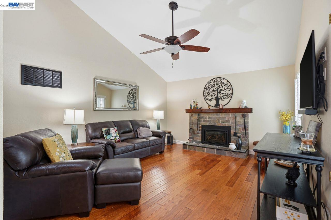 4231 Dubhe Court Concord, CA 94521 - Photo 8 of 38
