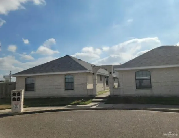 $925 | 701 West Bronze Drive, Unit A, Pharr, TX 78577
