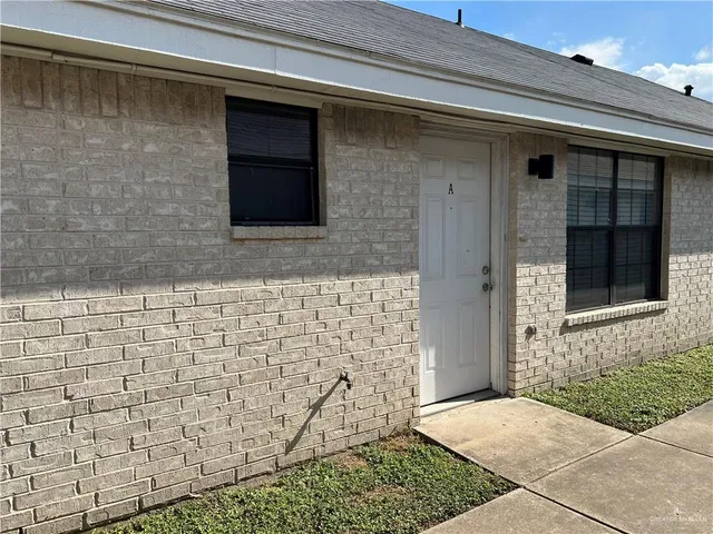 $925 | 701 West Bronze Drive, Unit A, Pharr, TX 78577