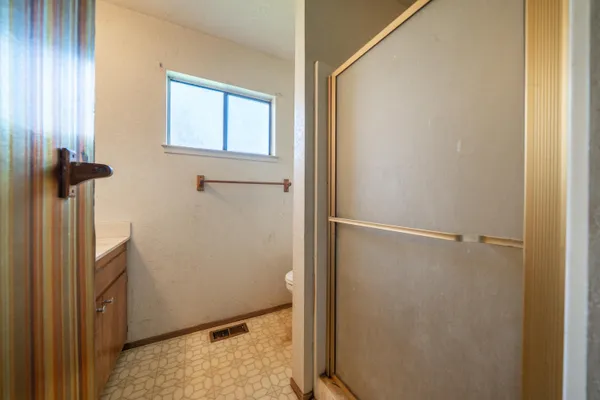 $750,000 | 8743 Airport Road, Redding, CA 96002