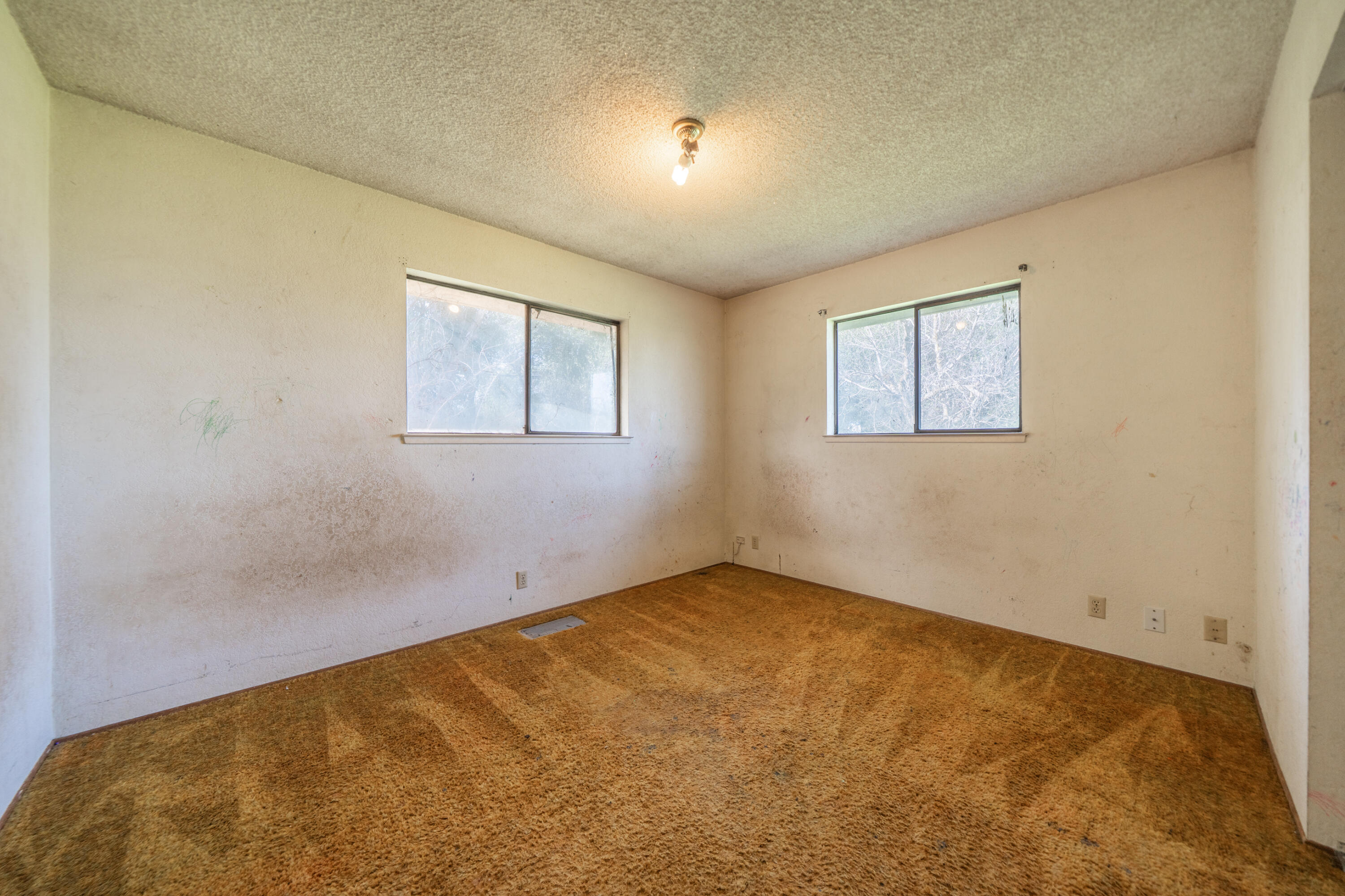 8743 Airport Road Redding, CA 96002 - Photo 17 of 39 BEDROOM 2