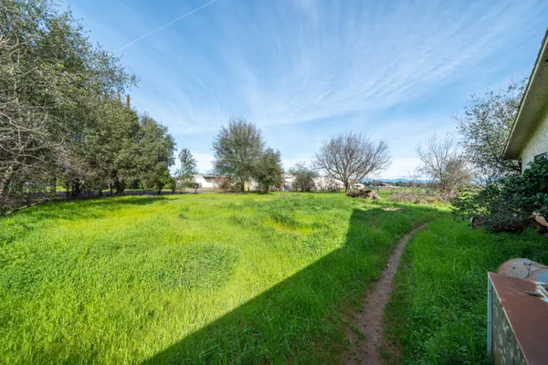 $750,000 | 8743 Airport Road, Redding, CA 96002