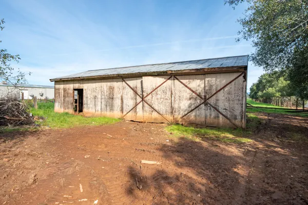 $750,000 | 8743 Airport Road, Redding, CA 96002