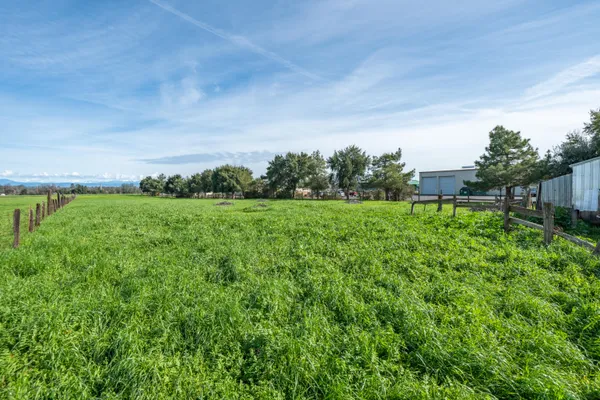 $750,000 | 8743 Airport Road, Redding, CA 96002