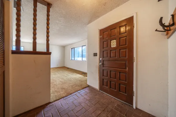 $750,000 | 8743 Airport Road, Redding, CA 96002