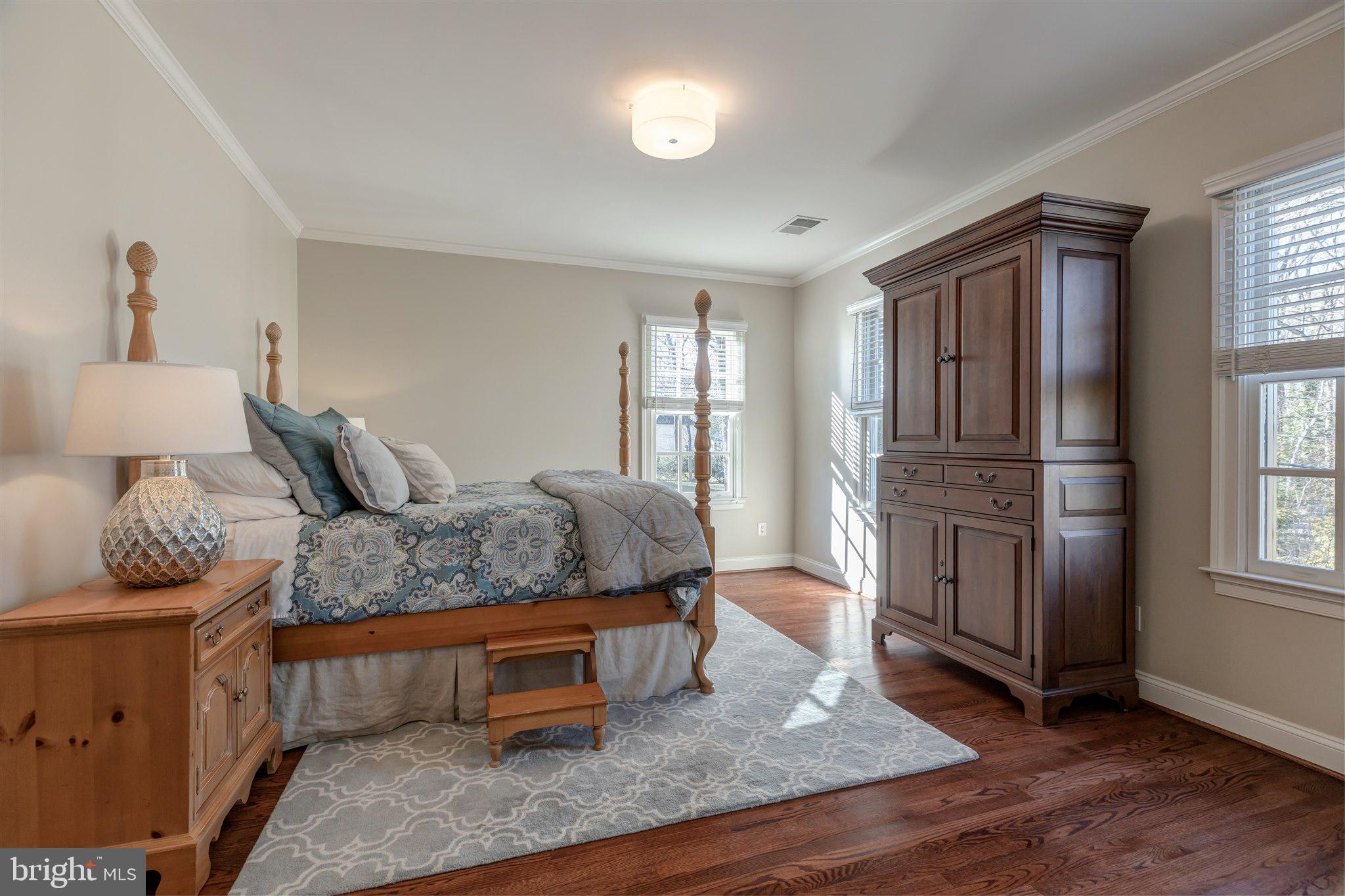 8429 Brook Road McLean, VA 22102 - Photo 21 of 48 Bedroom #2 with En-Suite Bath
