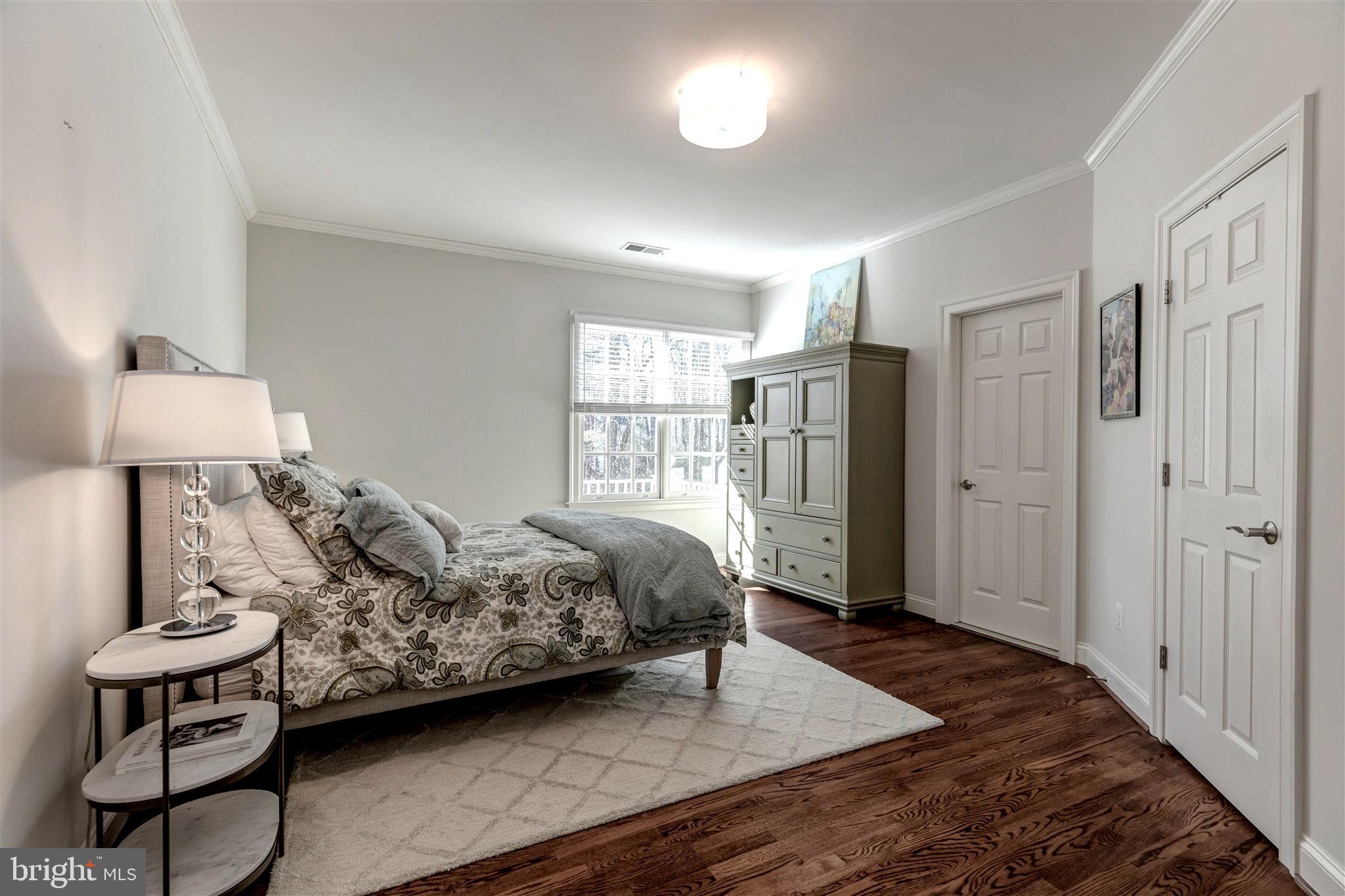 8429 Brook Road McLean, VA 22102 - Photo 23 of 48 Upper Bedroom #3 with En-Suite Bath
