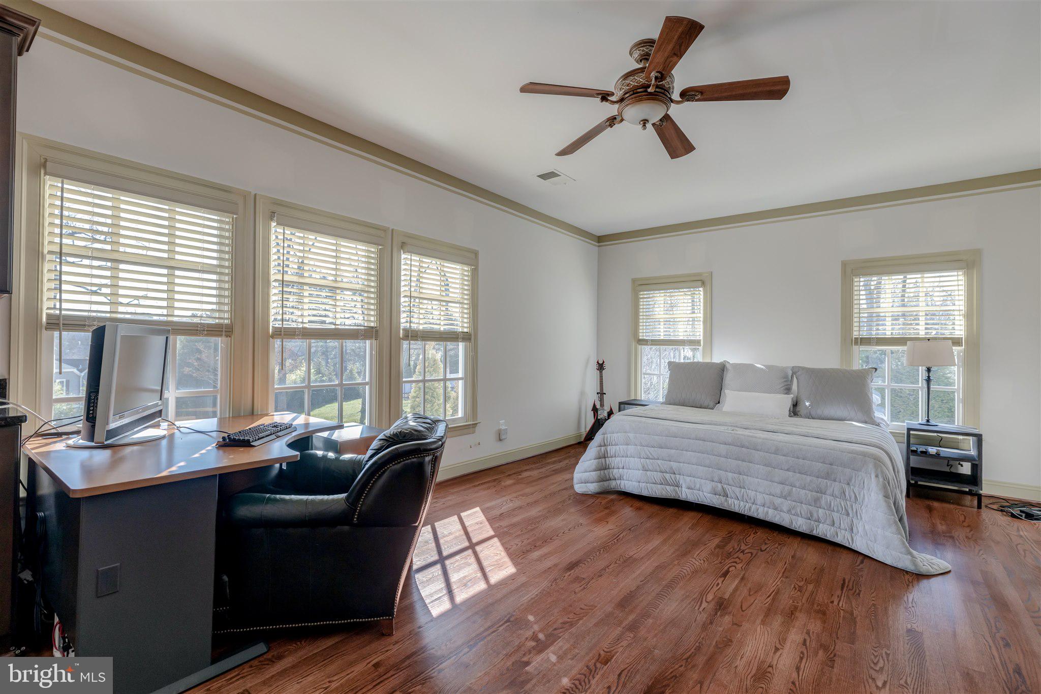 8429 Brook Road McLean, VA 22102 - Photo 26 of 48 Upper Bedroom #5- Bonus Suite with Kitchen