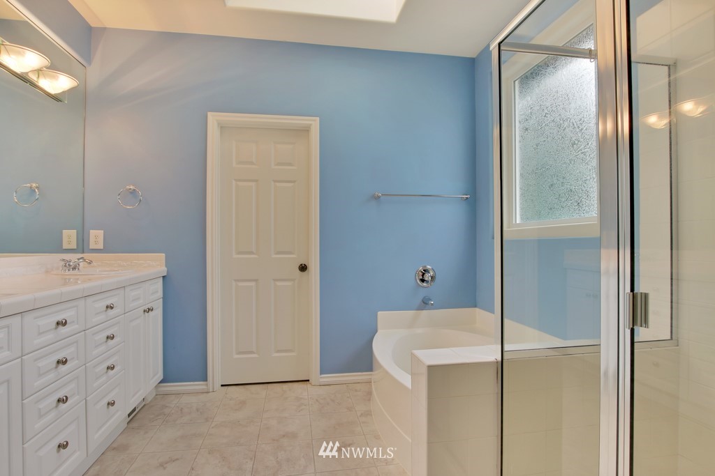 17043 166th Place Southeast Renton, WA 98058 - Photo 18 of 25 Gallery Image 18