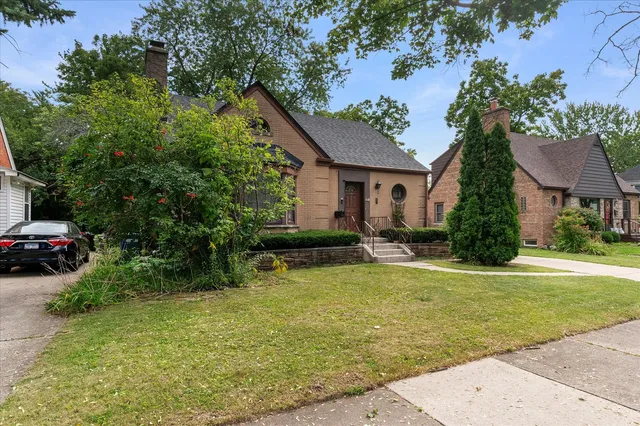 $424,900 | 39 North 5th Avenue, Des Plaines, IL 60016