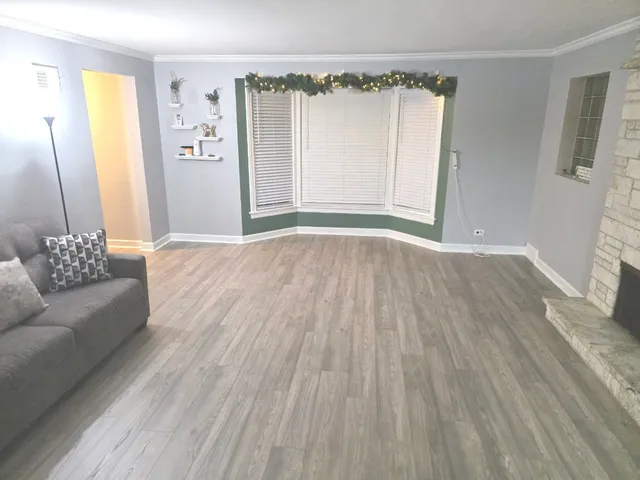 $424,900 | 39 North 5th Avenue, Des Plaines, IL 60016