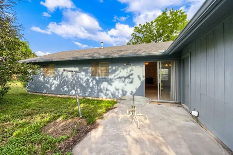 $300,000 | 8404 Fenton Drive, Austin, TX 78736