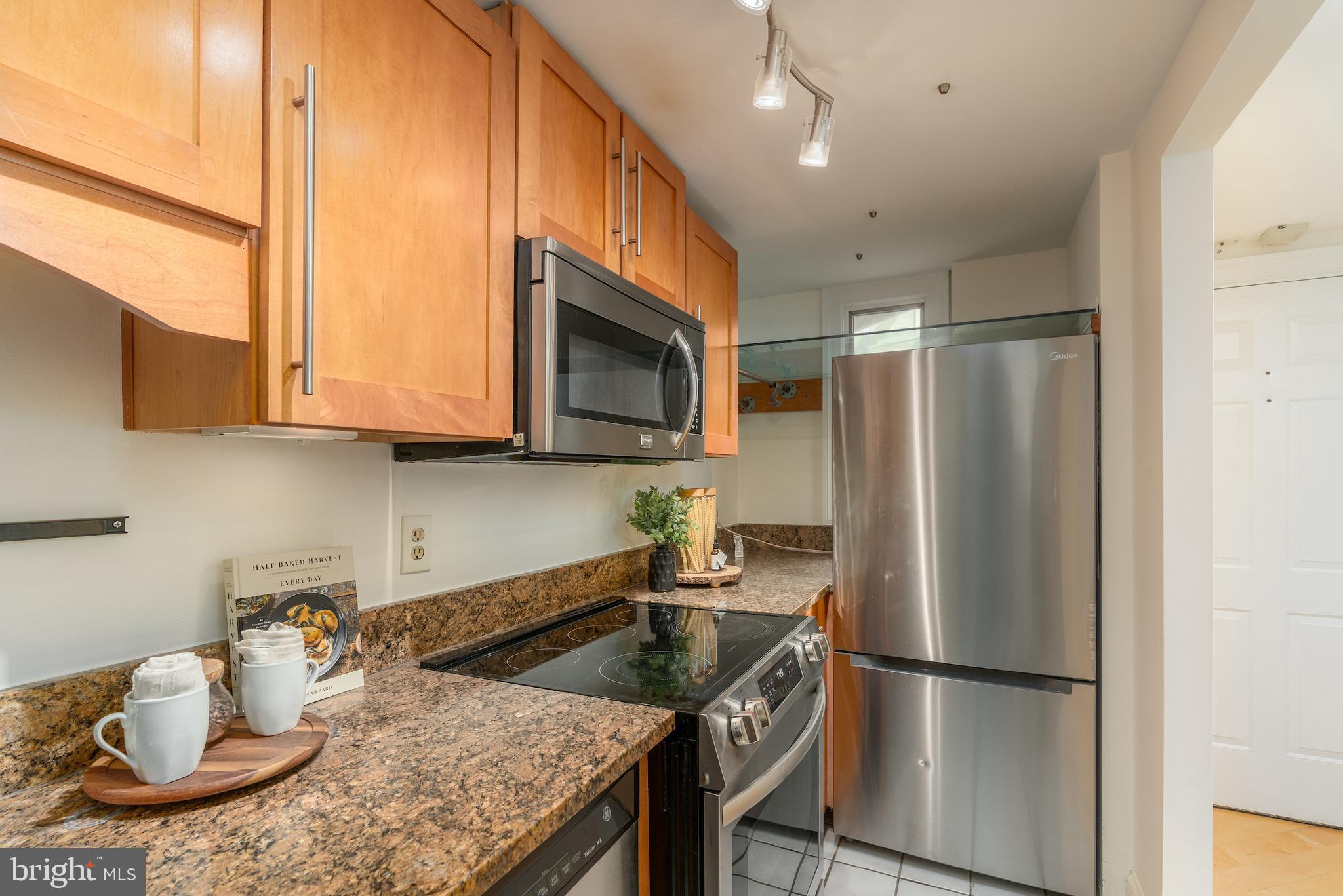 350 9th Street Southeast, Unit 26 Washington, DC 20003 - Photo 14 of 34