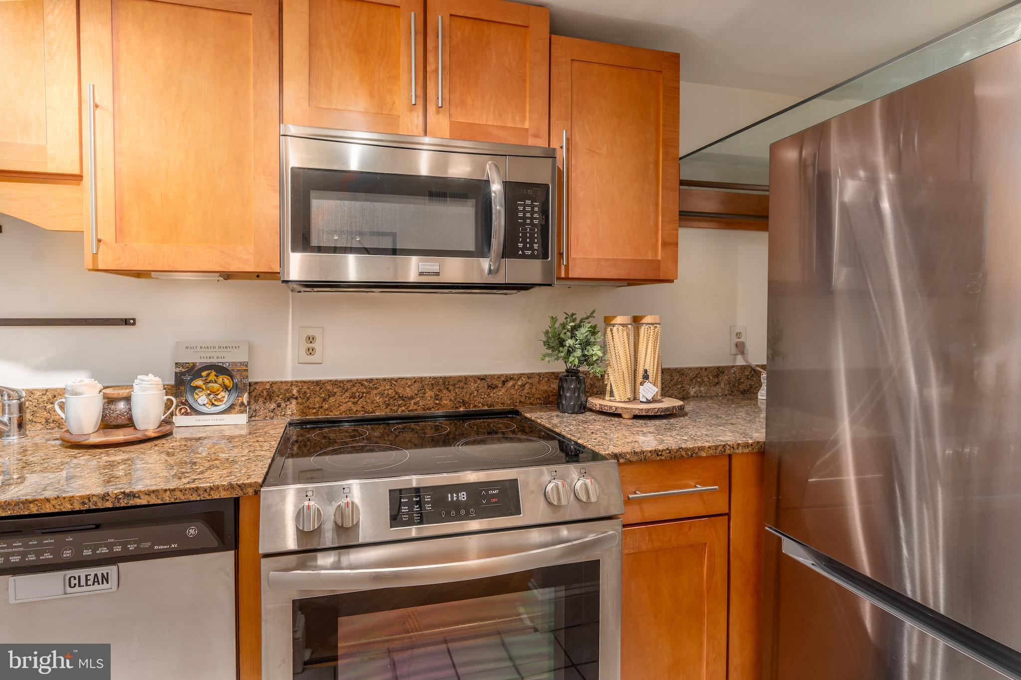 350 9th Street Southeast, Unit 26 Washington, DC 20003 - Photo 15 of 34
