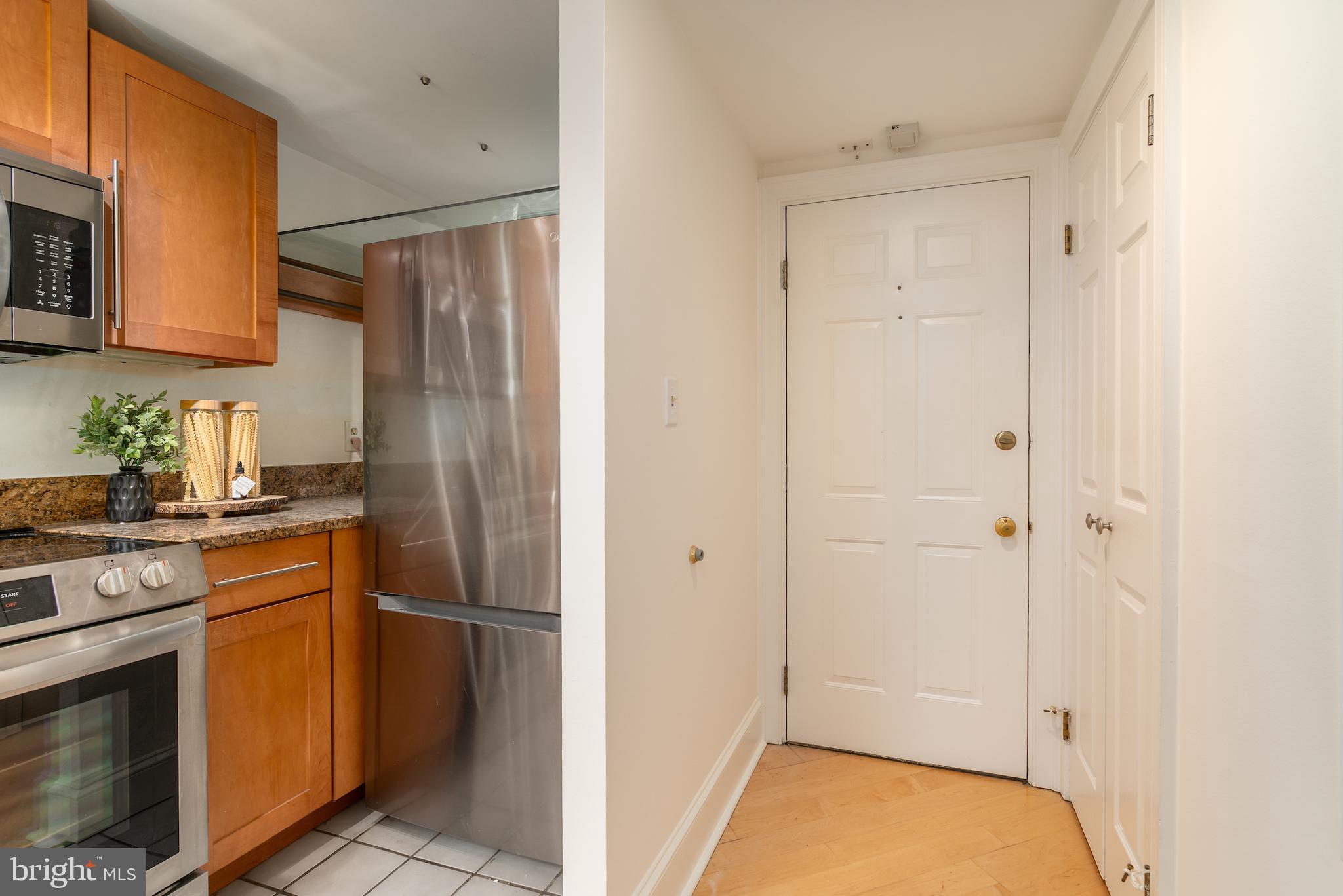 350 9th Street Southeast, Unit 26 Washington, DC 20003 - Photo 17 of 34
