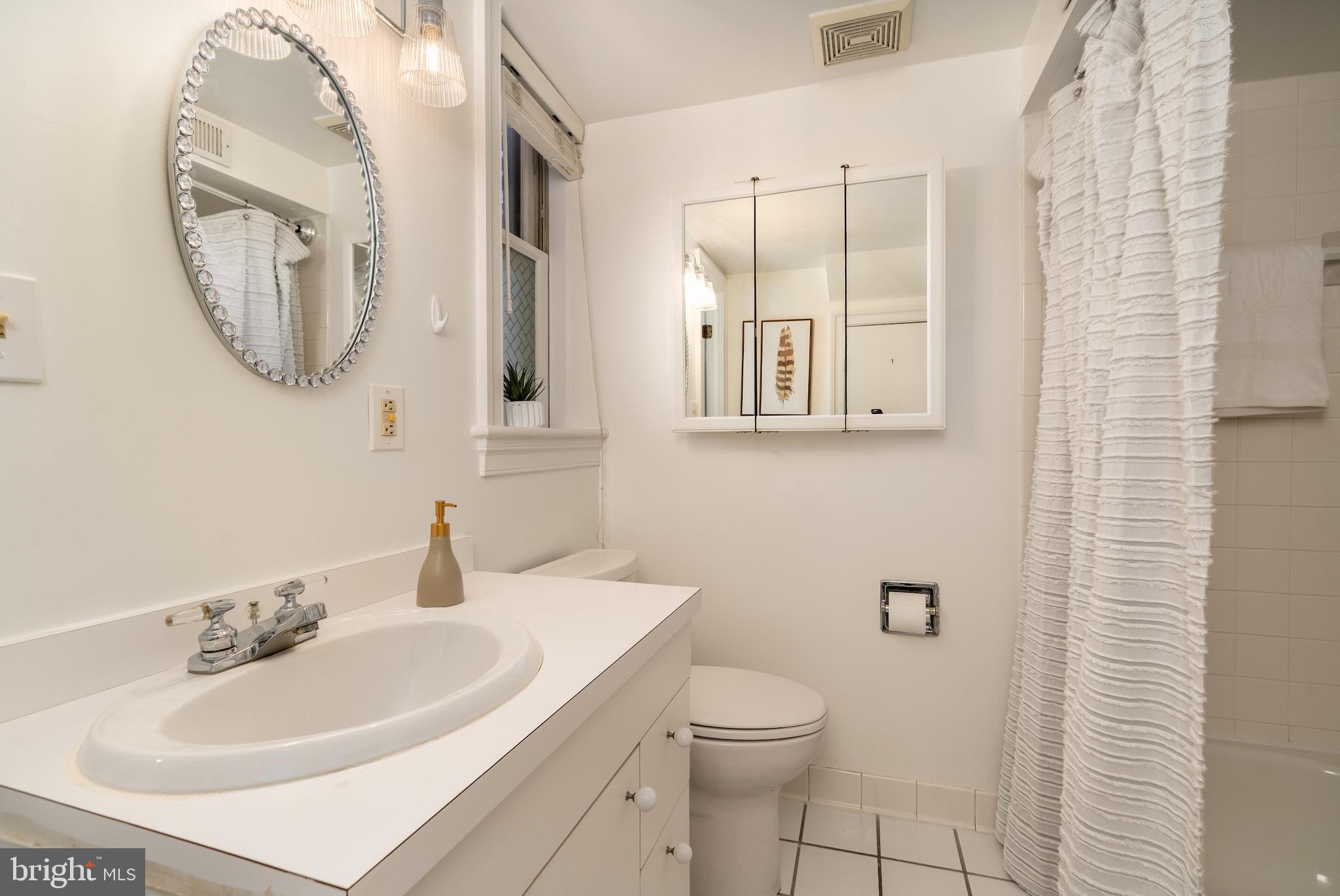 350 9th Street Southeast, Unit 26 Washington, DC 20003 - Photo 22 of 34