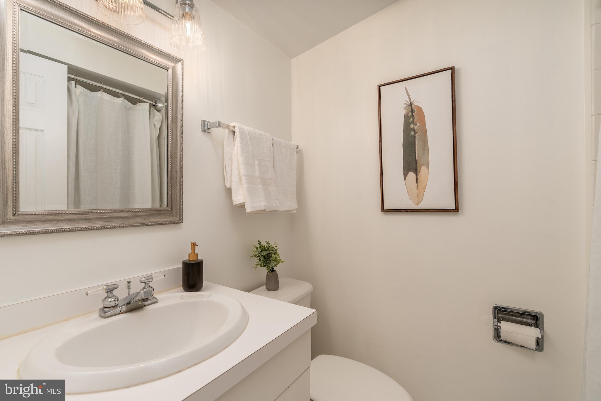 350 9th Street Southeast, Unit 26 Washington, DC 20003 - Photo 25 of 34