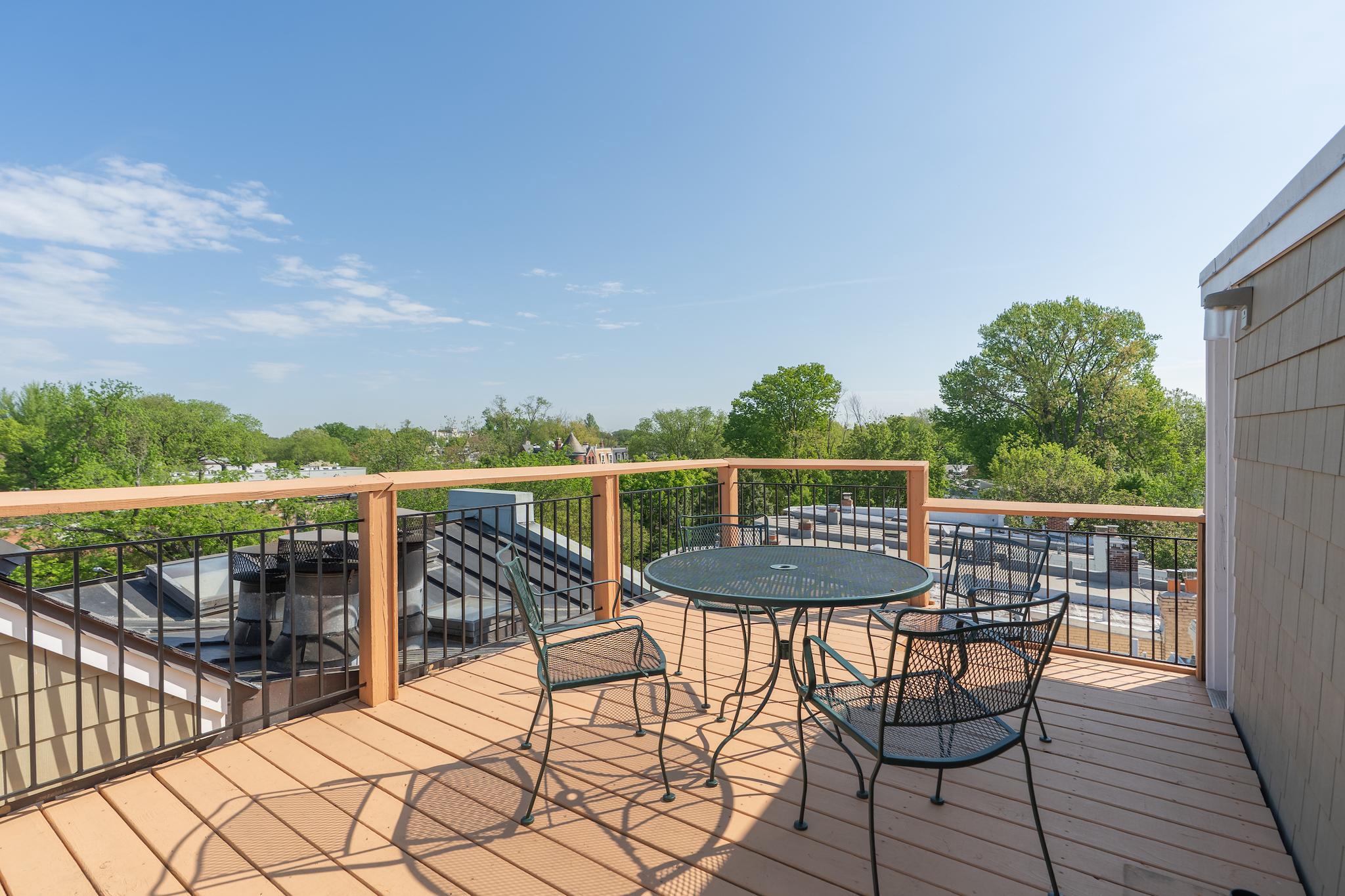 350 9th Street Southeast, Unit 26 Washington, DC 20003 - Photo 26 of 34 2 common roofdecks, located just upstairs from #26