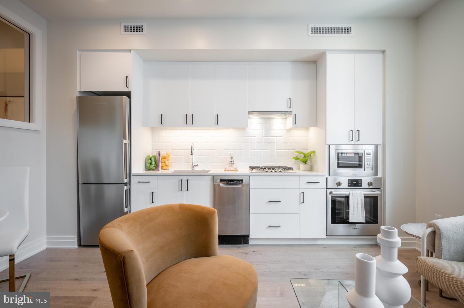 923 V Street Northwest, Unit 403 Washington, DC 20001 - Photo 4 of 18