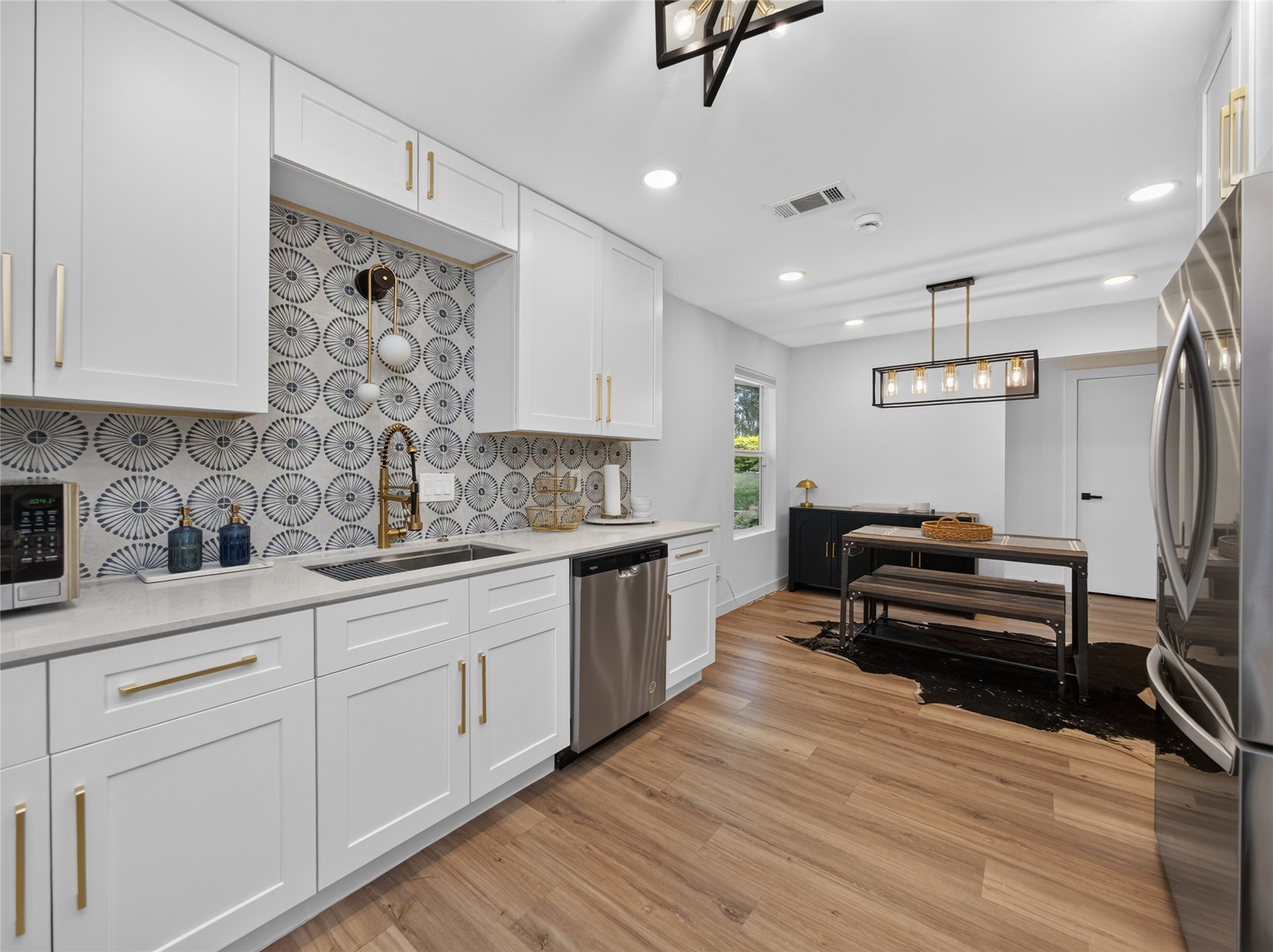2102 Lear Lane Austin, TX 78745 - Photo 10 of 32