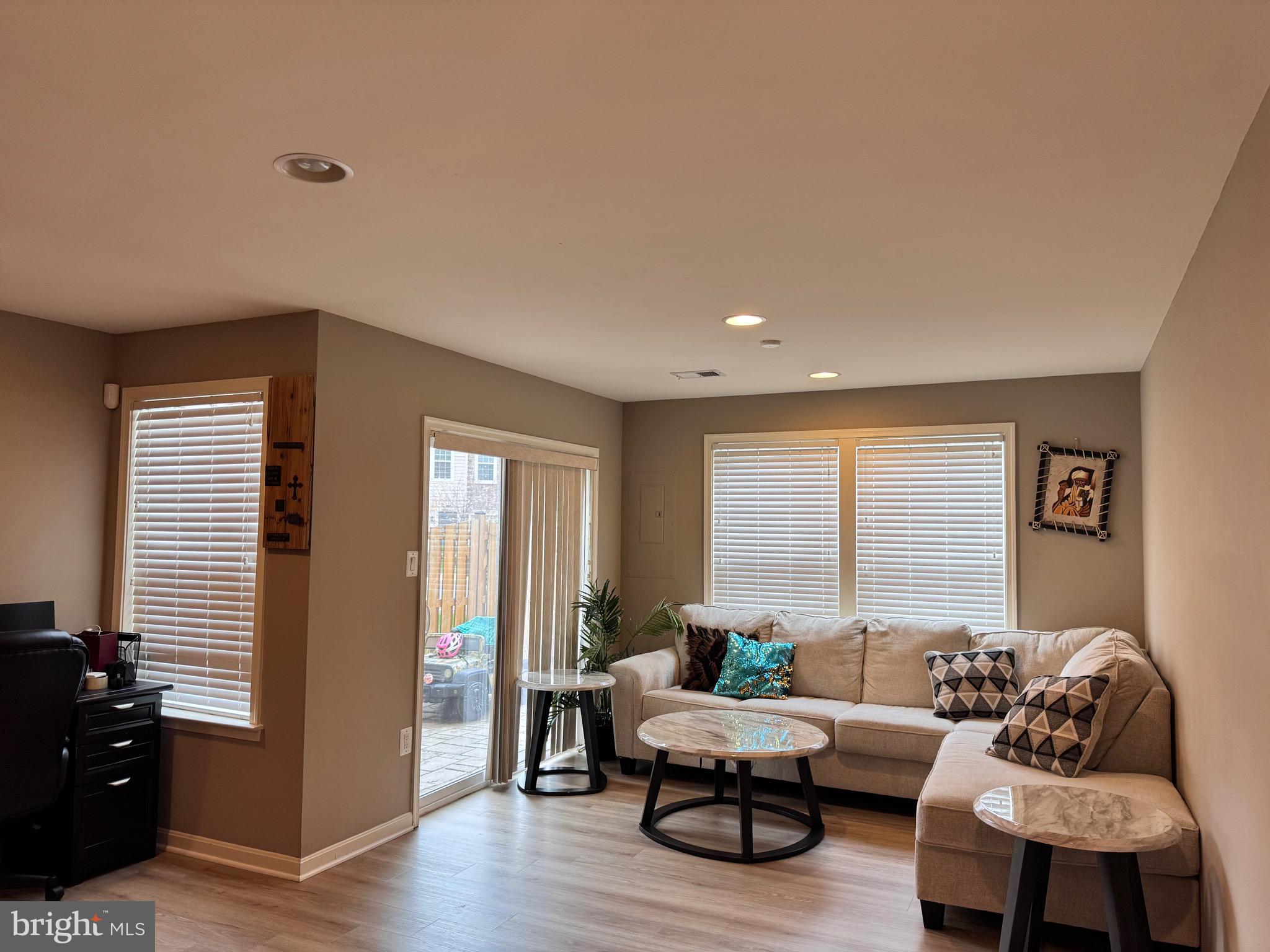 42253 Dean Chapel Square Chantilly, VA 20152 - Photo 16 of 21