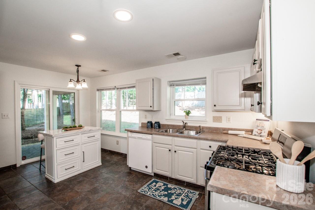 7605 Wynstone Ridge Circle Huntersville, NC 28078 - Photo 10 of 28 Gallery Image 10
