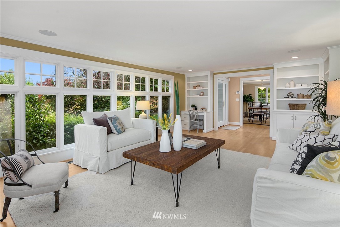 5400 Northeast Windermere Road Seattle, WA 98105 - Photo 4 of 19 Gallery Image 4