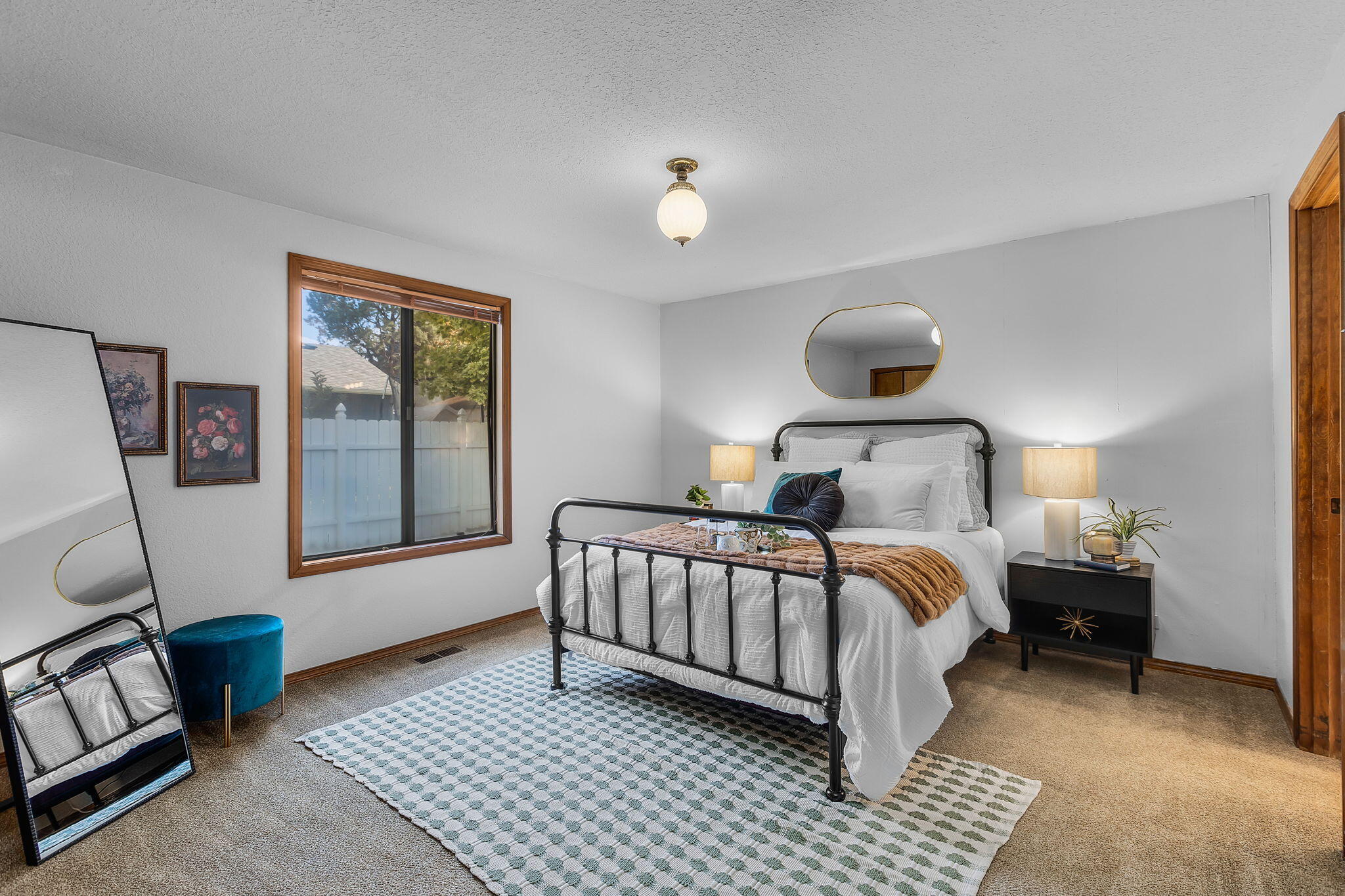1728 Northeast Carson Way Bend, OR 97701 - Photo 8 of 33 Primary Bedroom