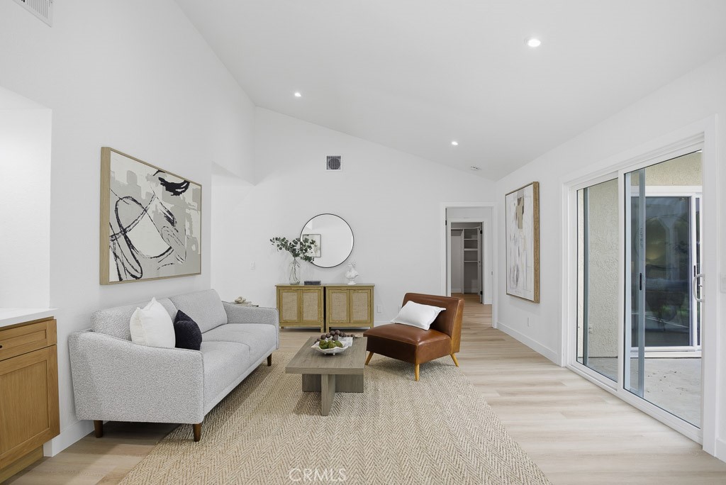 1069 Belleza Street Camarillo, CA 93012 - Photo 5 of 59