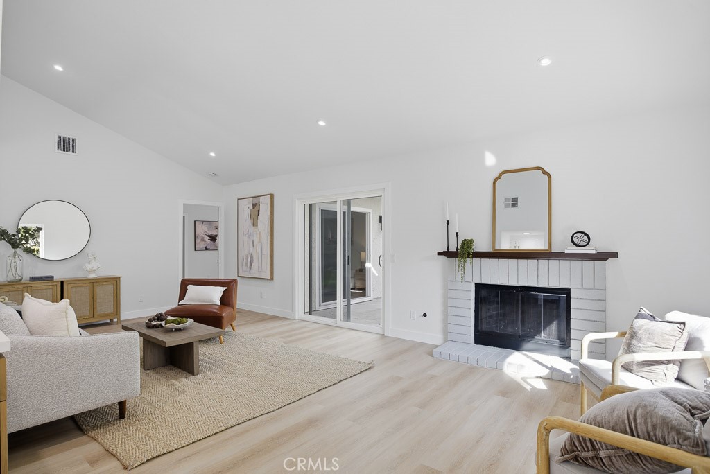 1069 Belleza Street Camarillo, CA 93012 - Photo 7 of 59