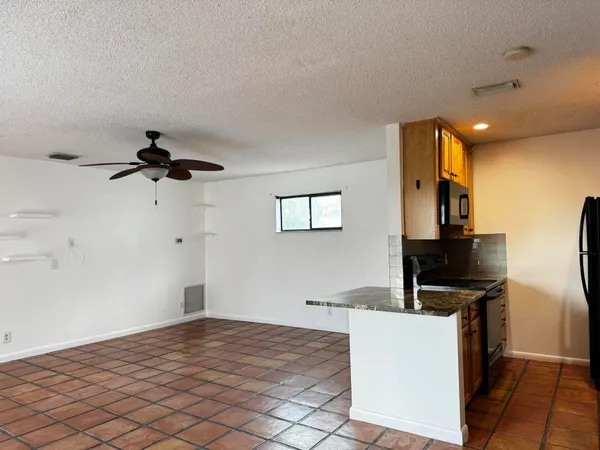 $2,200 | 24 Crossings Circle, Unit H, Boynton Beach, FL 33435