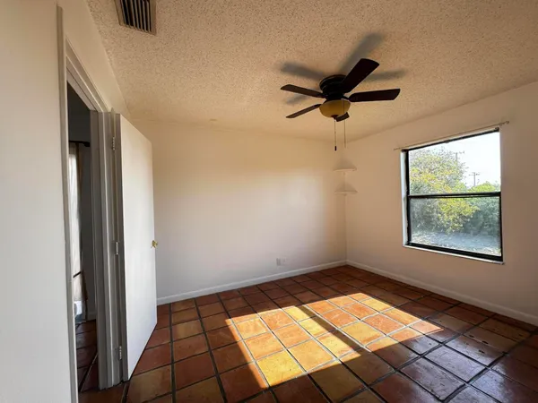 $2,200 | 24 Crossings Circle, Unit H, Boynton Beach, FL 33435