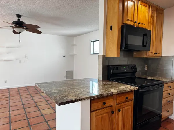 $2,200 | 24 Crossings Circle, Unit H, Boynton Beach, FL 33435