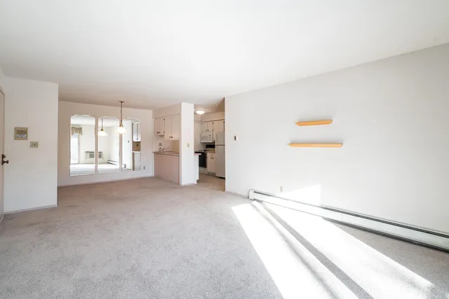 $124,900 | 8530 West Waterford Avenue, Unit 5, Greenfield, WI 53228