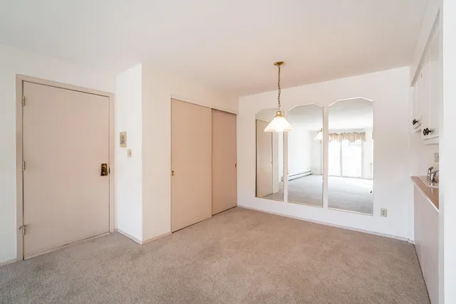 $124,900 | 8530 West Waterford Avenue, Unit 5, Greenfield, WI 53228