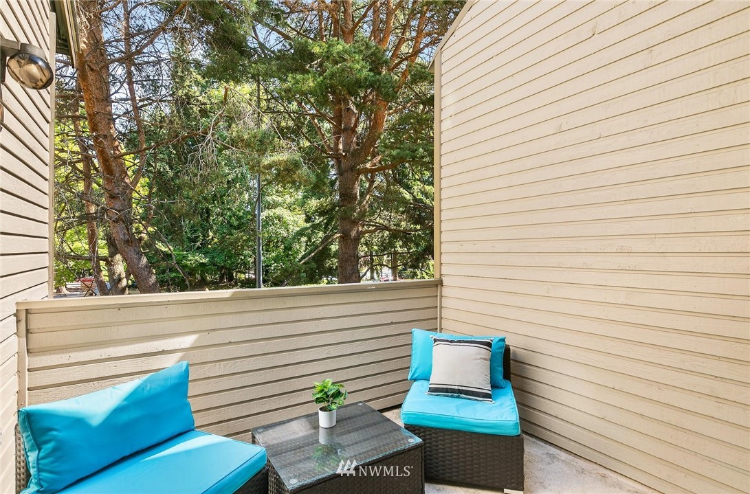 14717 Northeast 44th Street, Unit R6 Bellevue, WA 98007 - Photo 11 of 31 Gallery Image 11