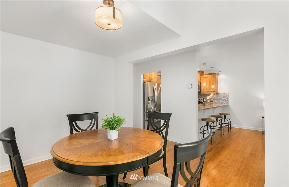 14717 Northeast 44th Street, Unit R6 Bellevue, WA 98007 - Photo 12 of 31 Gallery Image 12