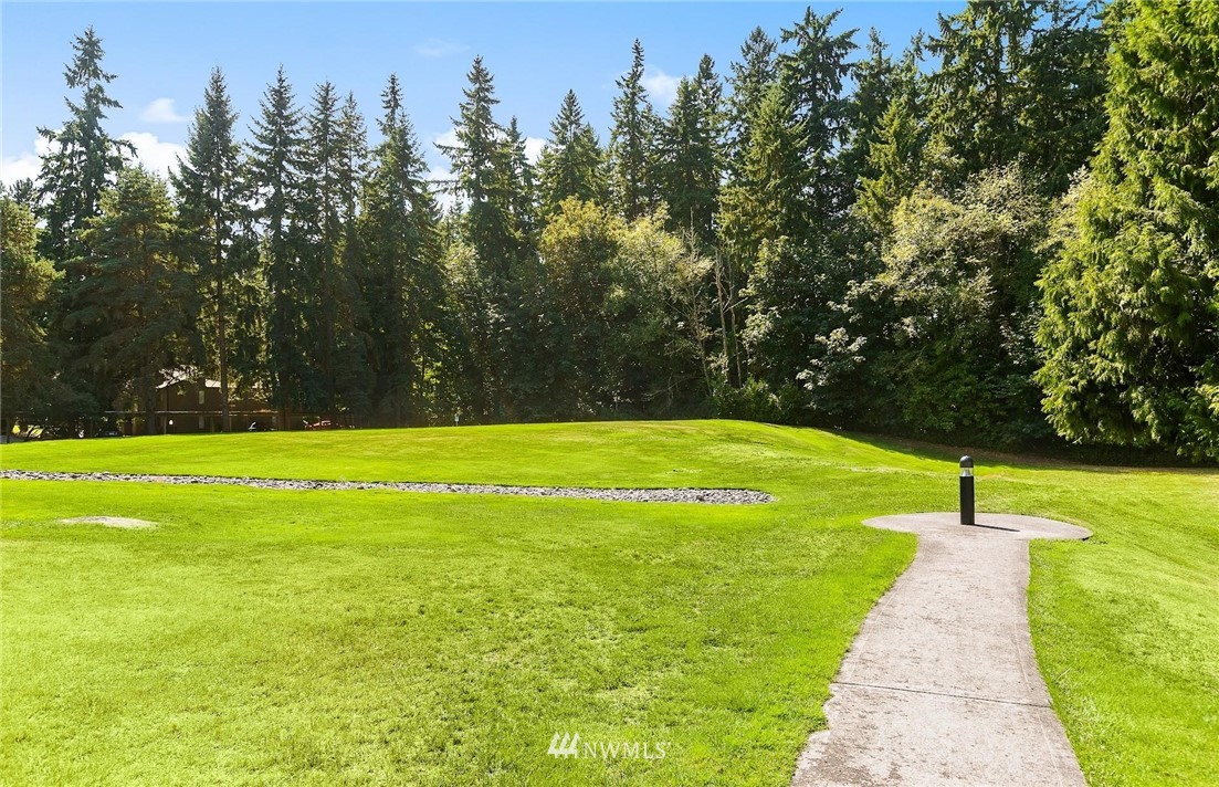 14717 Northeast 44th Street, Unit R6 Bellevue, WA 98007 - Photo 29 of 31 Gallery Image 29